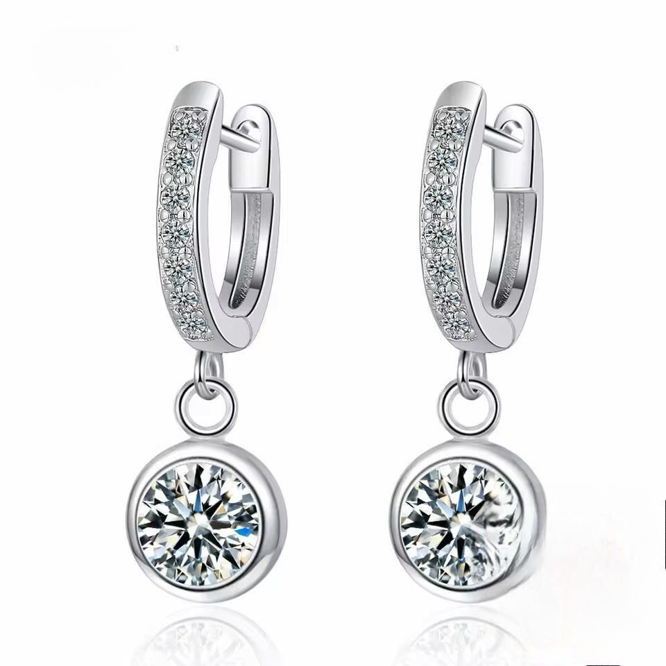 Aros de Plata Esterlina 925 y Zircón, Diseño circular con tope.