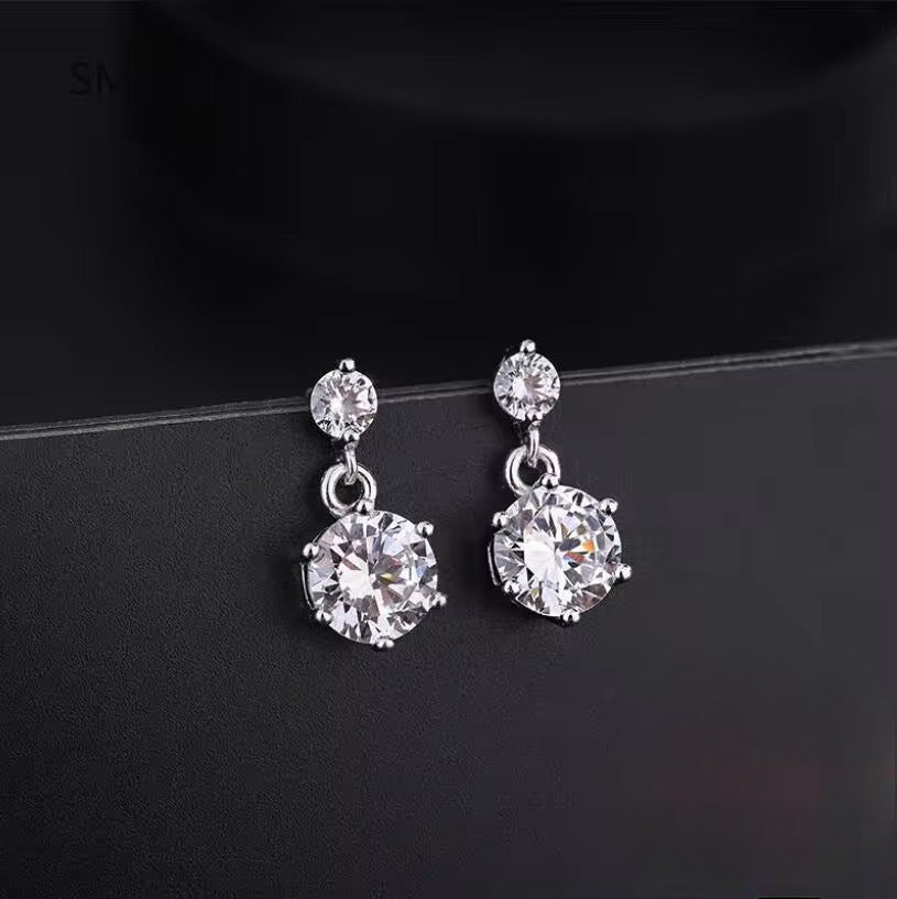 Aros de Plata Esterlina 925 y Zircón, corte redondo, doble, con tope.