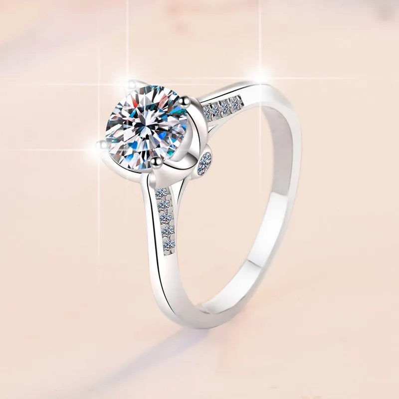 Anillo de Plata Esterlina 925 Bañado en Rodio con Moissanita de 1 Quilate, VVS1, Color D, Certificado GRA