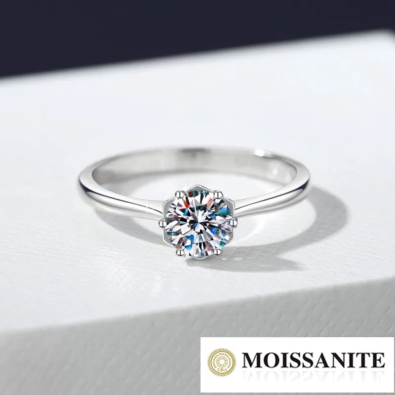 Anillo de Plata Esterlina 925 Bañado en Rodio con Moissanita de 0.5 Quilate, VVS1, Color D, Certificado GRA
