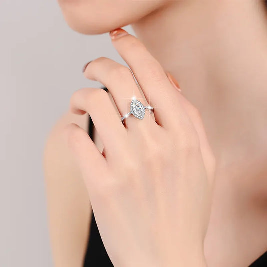 Anillo Plata 925, Rodio, Ojo caballo, Moissanita, 1ct, Certificado GRA