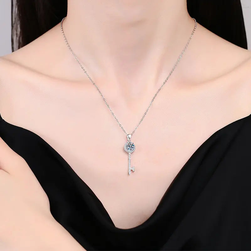 Collar de Plata Esterlina 925, rodio, diamante de moissanita, 1 Quilate, Colgante de Llave, 45 cm, de largo GRA